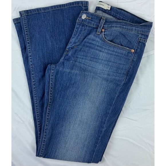 Levi's Denim - Levi's 524 Bootcut Jeans Women's Size 11 Medium Wash Denim Classic Casual